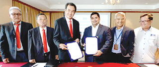 MOU on stones for Pan Borneo Highway